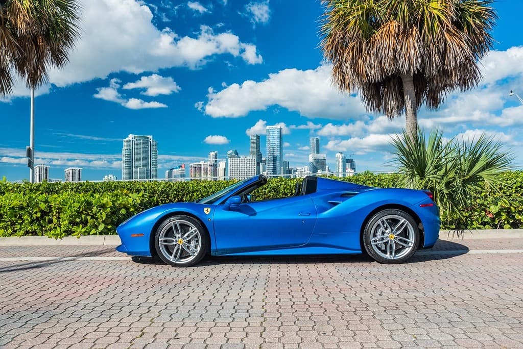 Ferrari Spyder8 **