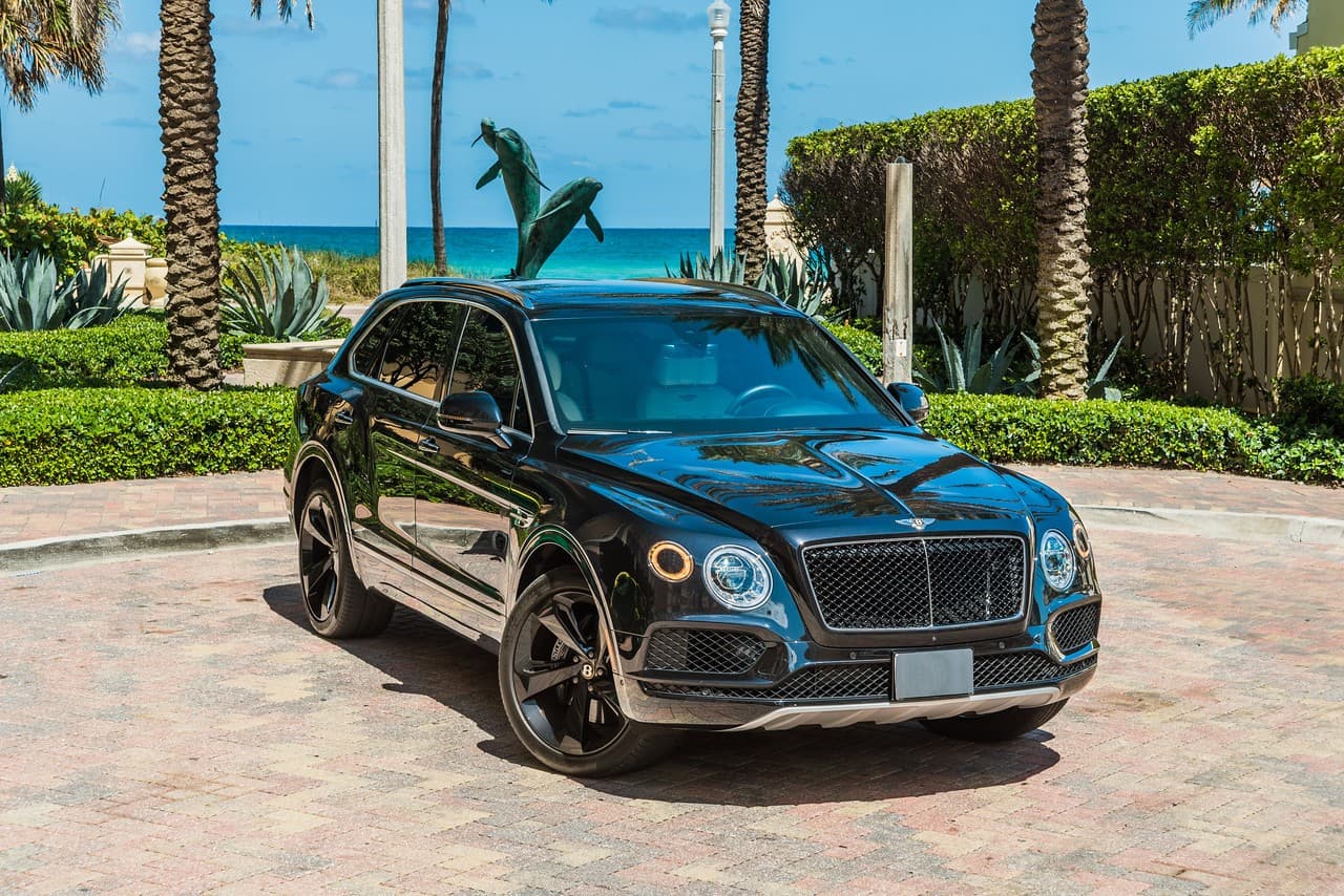 Bentayga Black14   Thumb