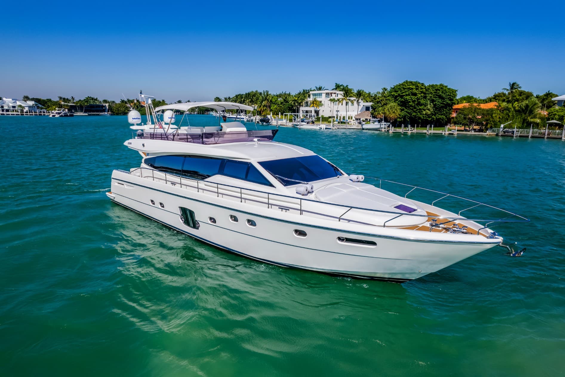 Ferretti Flybridge3