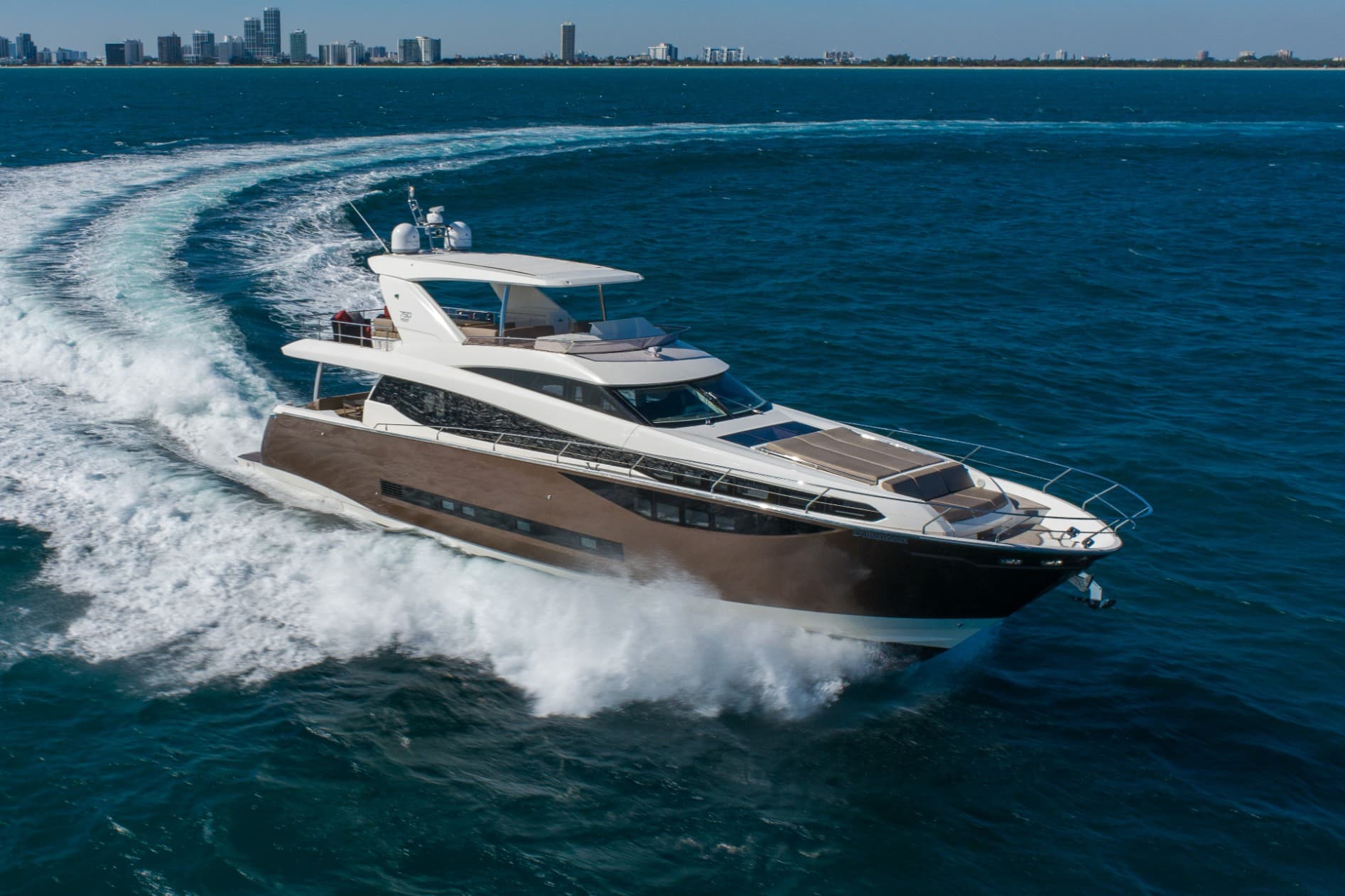 Prestige Flybridge4